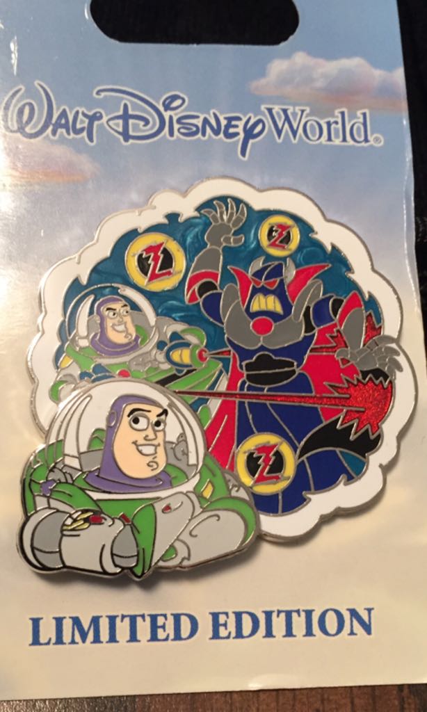 Villians Comic Book Mystery Pins- Ursula