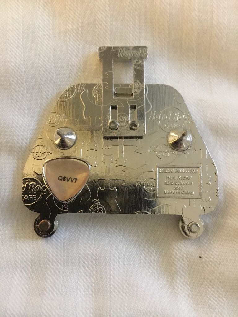 Chicago Hard Rock Global Traveler  pin collectible [Barcode 885575523594] - Main Image 2