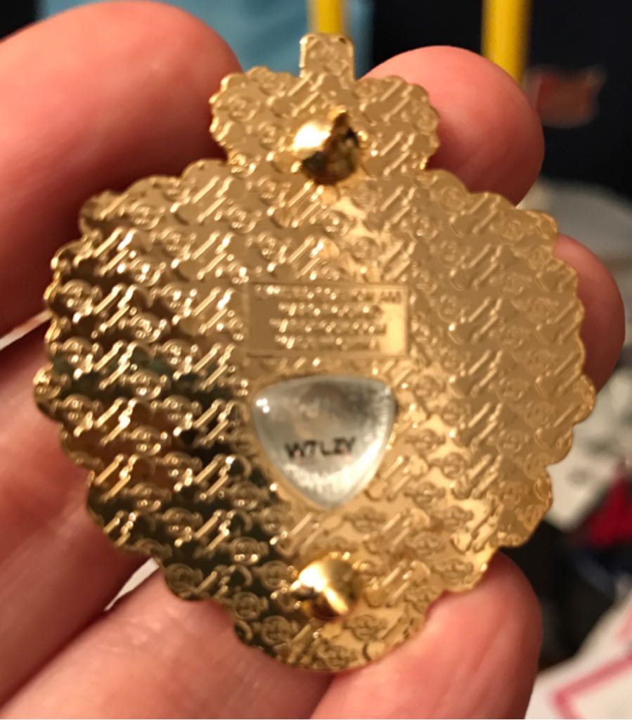 Royal Wedding 2018 - Hard Rock Cafe pin collectible [Barcode 885575784162] - Main Image 2