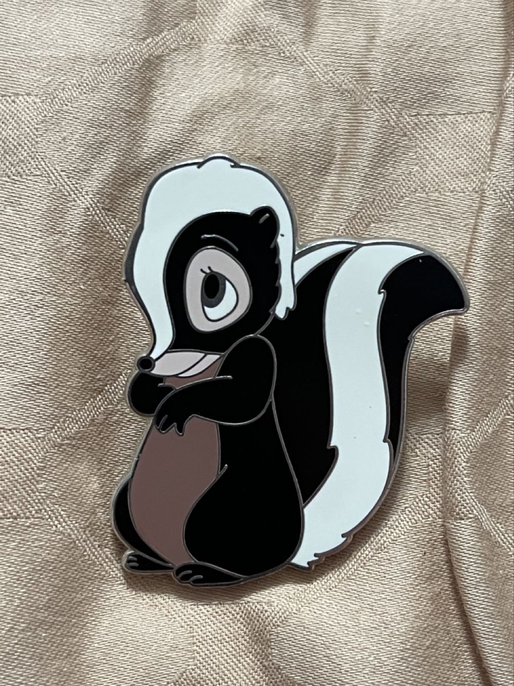 Flower - Disney Parks Pin - Rack pin collectible [Barcode 400000586663] - Main Image 2