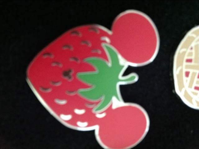 WDI - Buena Vista Street Characters - Chip & Dale