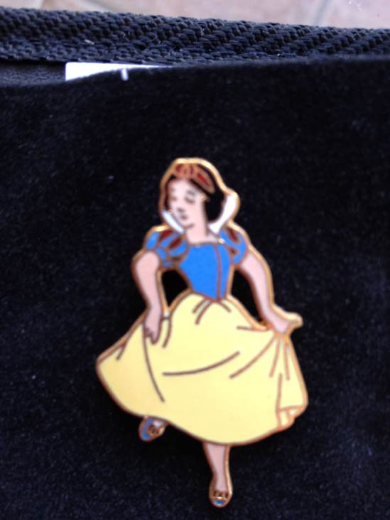 Vinylmation 3D Pins - C1 Minnie's Dress