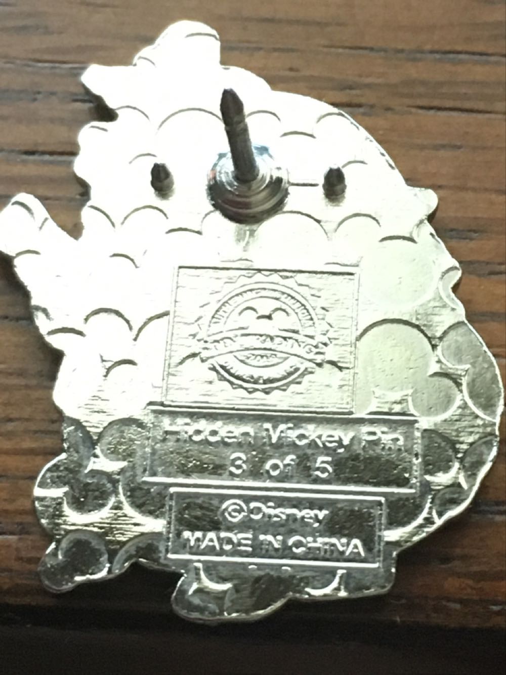 Country Bears- Melvin - Hidden Mickey Series pin collectible - Main Image 2