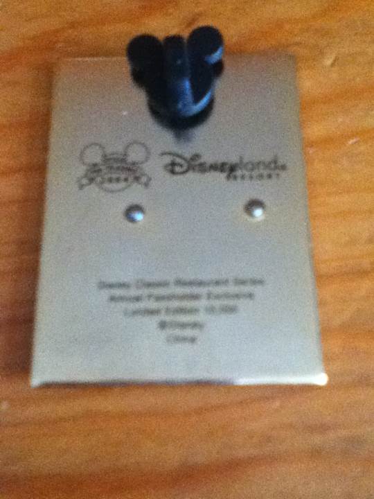 Main Street U.S.A. Town Square Cafe  pin collectible - Main Image 2