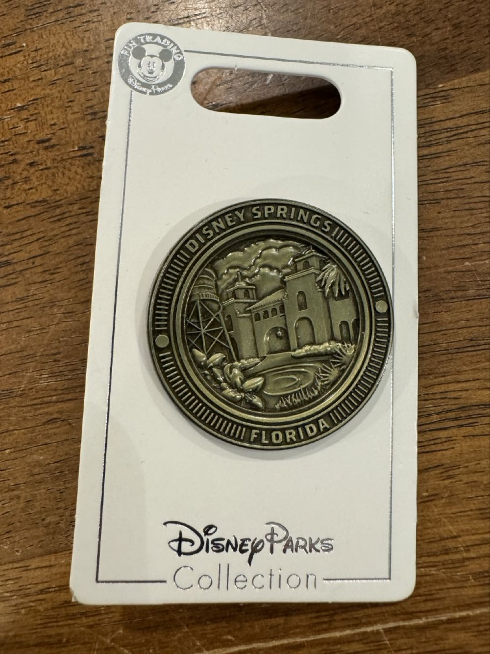 Disney Springs - Disney Parks pin collectible [Barcode 400000635897] - Main Image 3