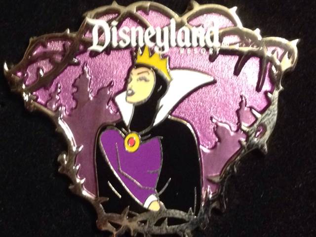 Evil Queen In Thorns - Pin pin collectible - Main Image 1