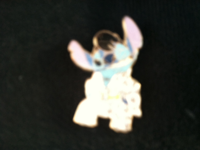 Stitch ”Elvis”  pin collectible - Main Image 1