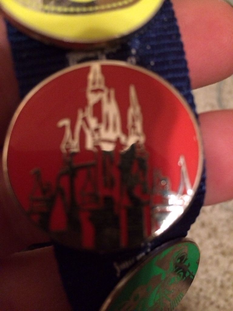 Sedesma - Donald Duck with Hand Out