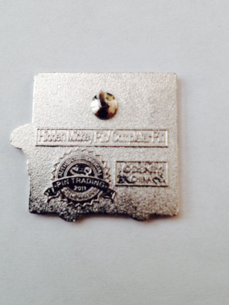 White Rabbit  pin collectible - Main Image 2