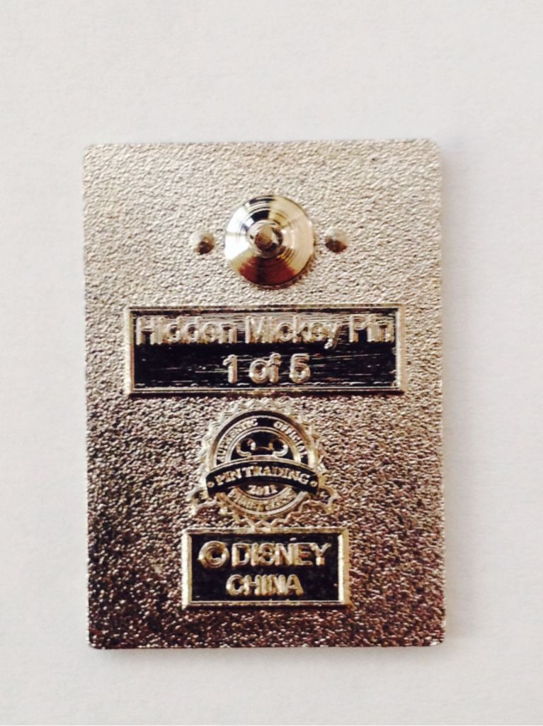 2011 Hidden Mickey Series - Alice In Wonderland Comics Collection - Caterpillar - Disney Pins pin collectible - Main Image 2