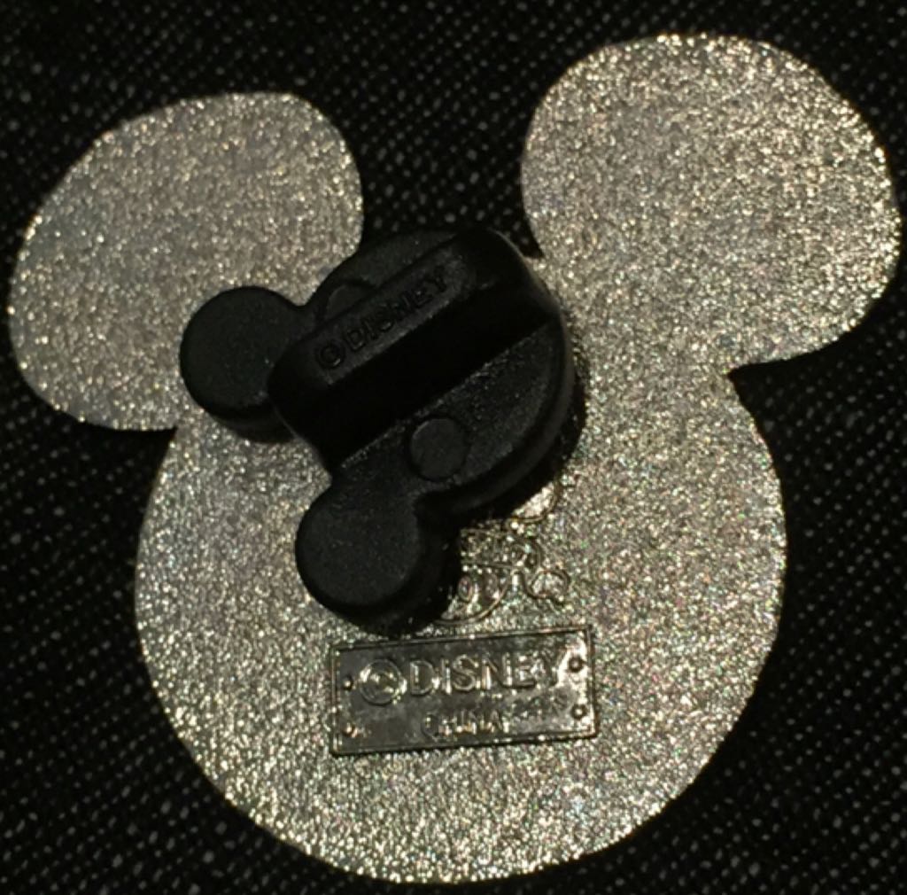 Mickey Head Canada Flag  pin collectible - Main Image 2
