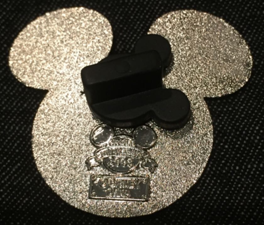 Mickey Head Ying-Yang  pin collectible - Main Image 2