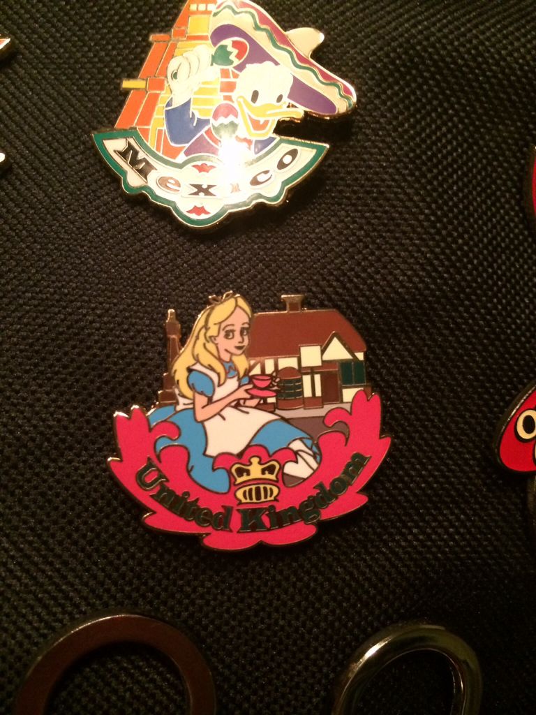 D23 - Disney’s Animated Magic & Memories: A Halloween Treat - 6 Pin Set - The Adventures of Ichabod and Mr. Toad 