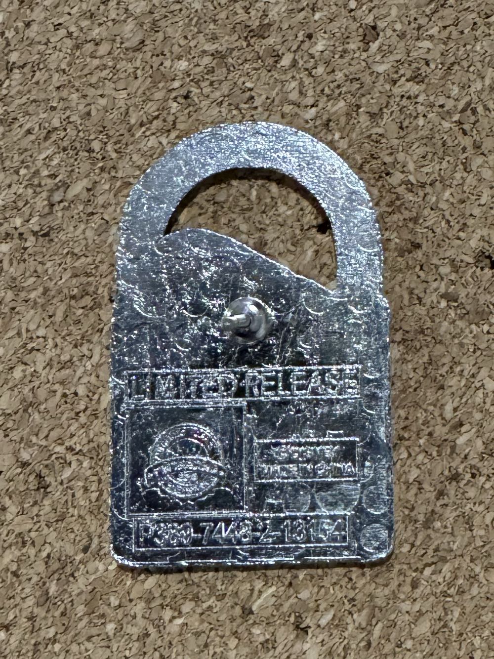 PWP Lock - Donald Duck - Hard Enamel, Metal pin collectible - Main Image 2