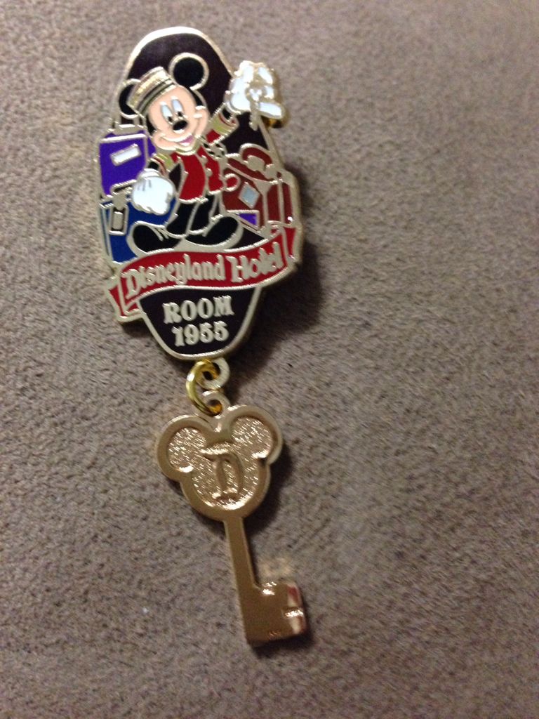 Disneyland Hotel - Room Key (Mickey) - Pin pin collectible - Main Image 1