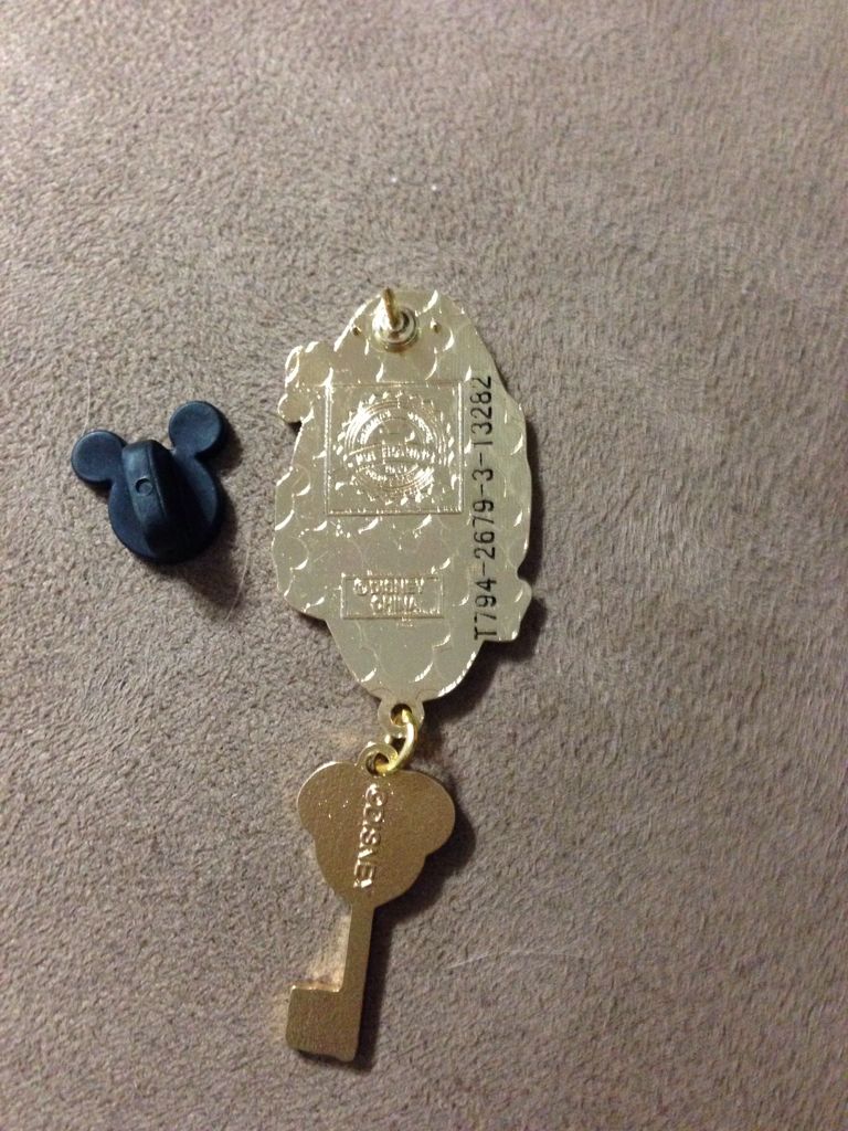 Disneyland Hotel - Room Key (Mickey) - Pin pin collectible - Main Image 2