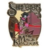 WDW - Barnstormer Reveal/Conceal Mystery Collection - Canine Cannonball Goofy & Monkey