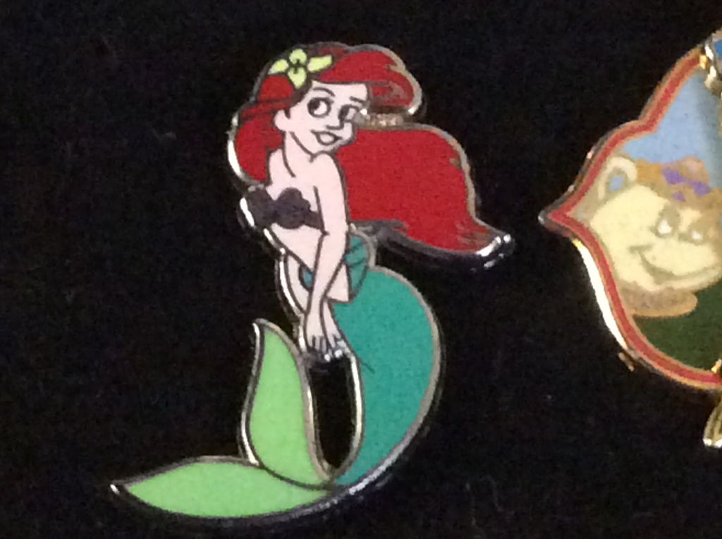 2013 Mickey’s Halloween Party Pumpkin Pin Set - Winnie the Pooh