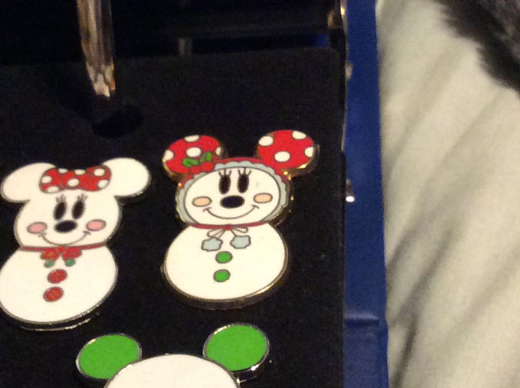 DLR - 2009 Hidden Mickey Series - Seven Dwarfs Collection (Grumpy)