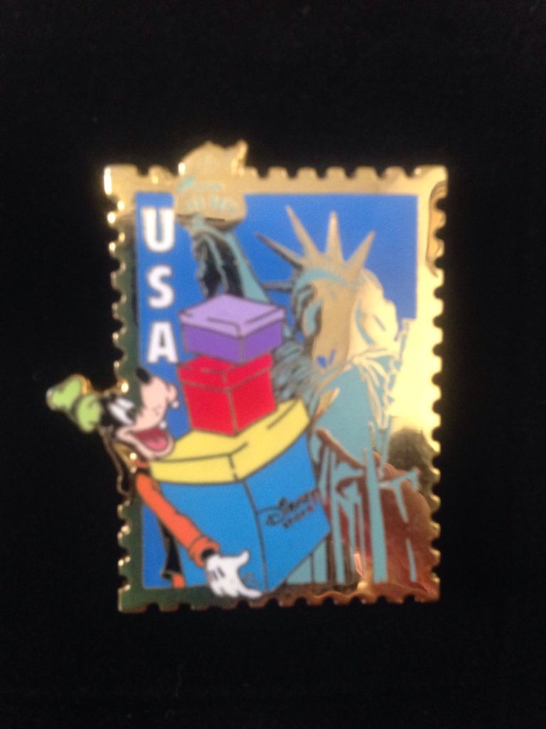 New Fantasyland Reveal/Conceal Mysyery Collection - Casey Jr. - Railroad Crossing