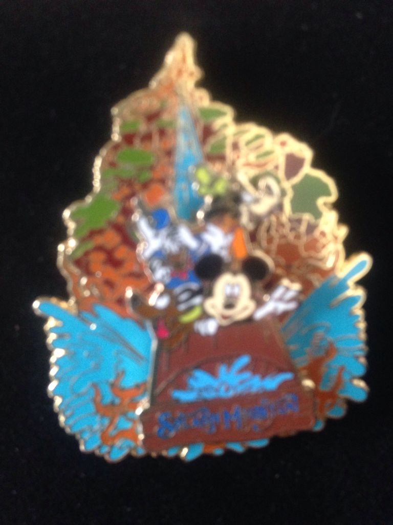 Disney California Adventure 2011 Passholder Exclusive Passholder Collection Walt Disney