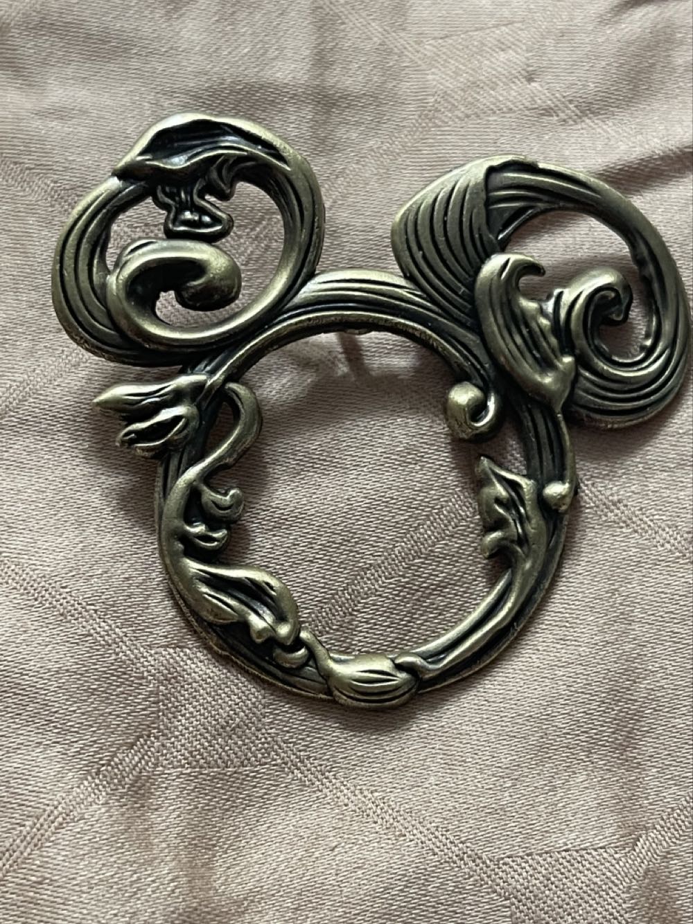 Gold Ivy Mickey Head - Rack pin collectible [Barcode 400005946493] - Main Image 2