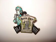 WDW - First Day of Autumn 2006 - Chip and Dale