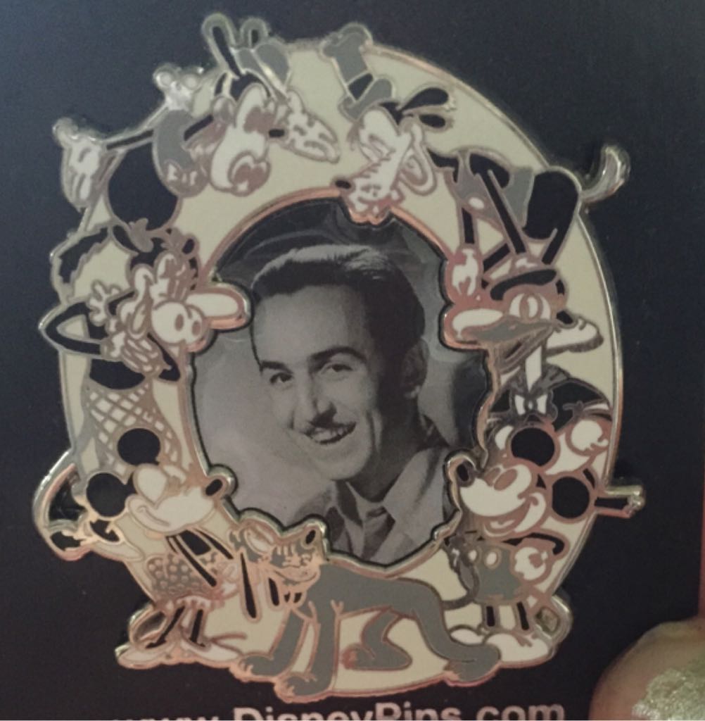 Beauty & The Beast - 25 Enchanted Years - Belle In Mirror - Ltd Edition 4000