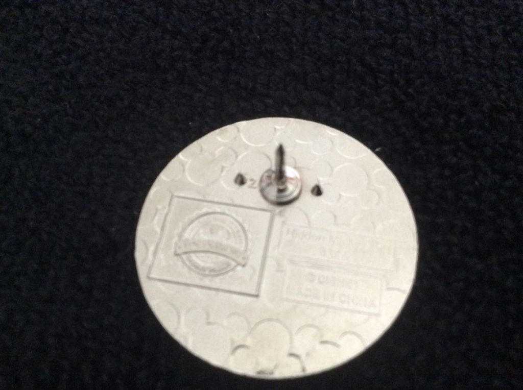 DLR- 2013 Hidden Mickey Series- Wilderness Explorer- Rock Climbing - Pin pin collectible - Main Image 2