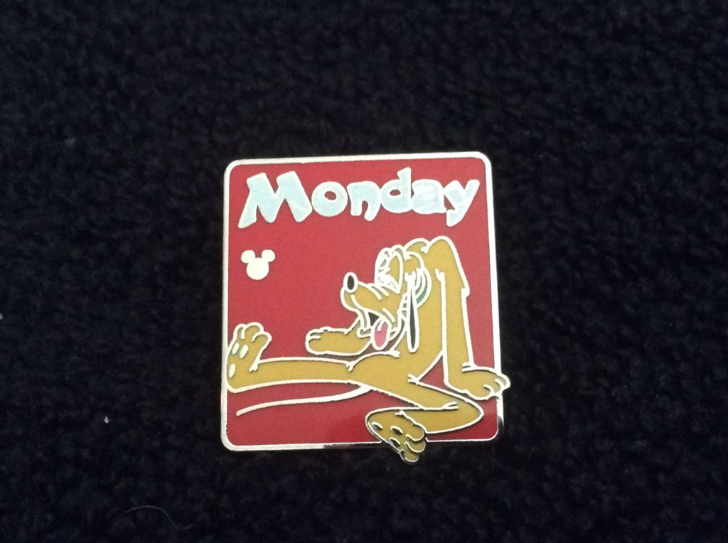 DLR - 2009 Hidden Mickey Series - Seven Dwarfs Collection (Doc)