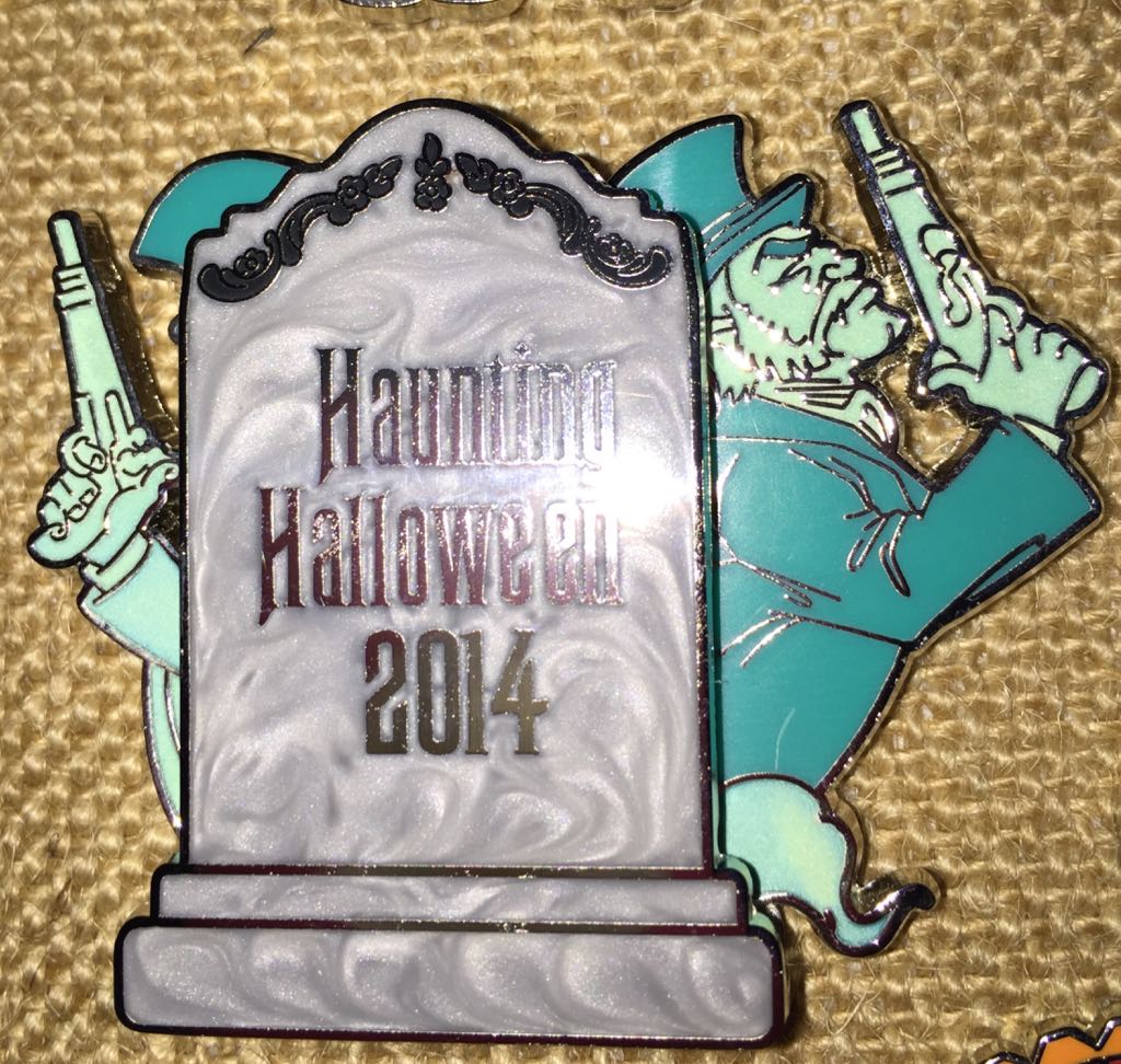 Walt Disney - Western Walt with Chip and Dale