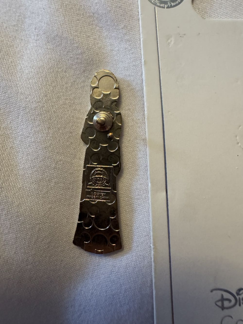 Mulan  pin collectible [Barcode 400006843562] - Main Image 2