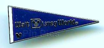 WDW - Travel Company 2004 Chip & Dale In An Airplane