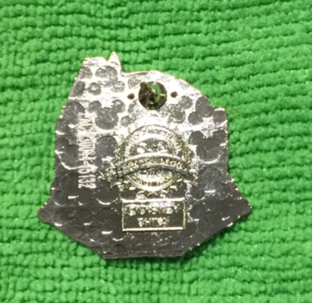 Pluto -Canada  pin collectible - Main Image 2