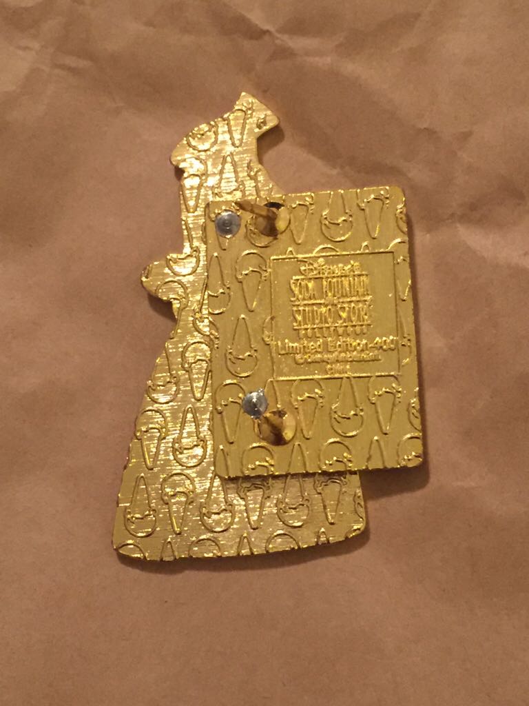 Jessica As Queen Of Hearts - Pin pin collectible - Main Image 2