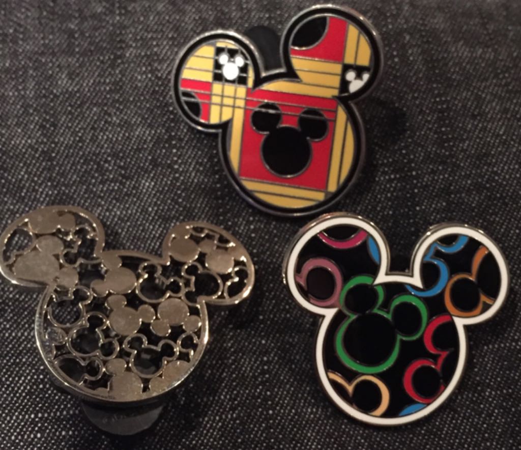 DLR - 2012 Hidden Mickey Series - Character Faces - Donald Duck