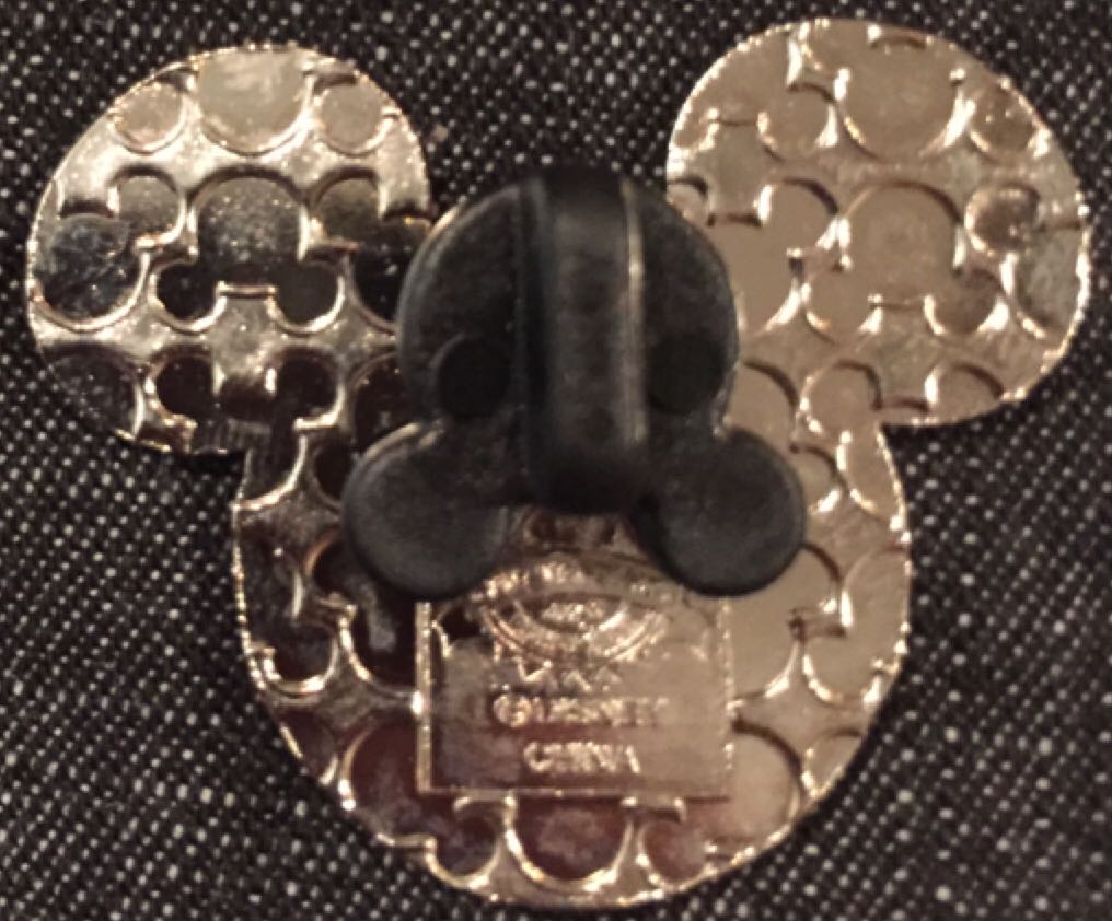 Mickey Head Earth  pin collectible - Main Image 2
