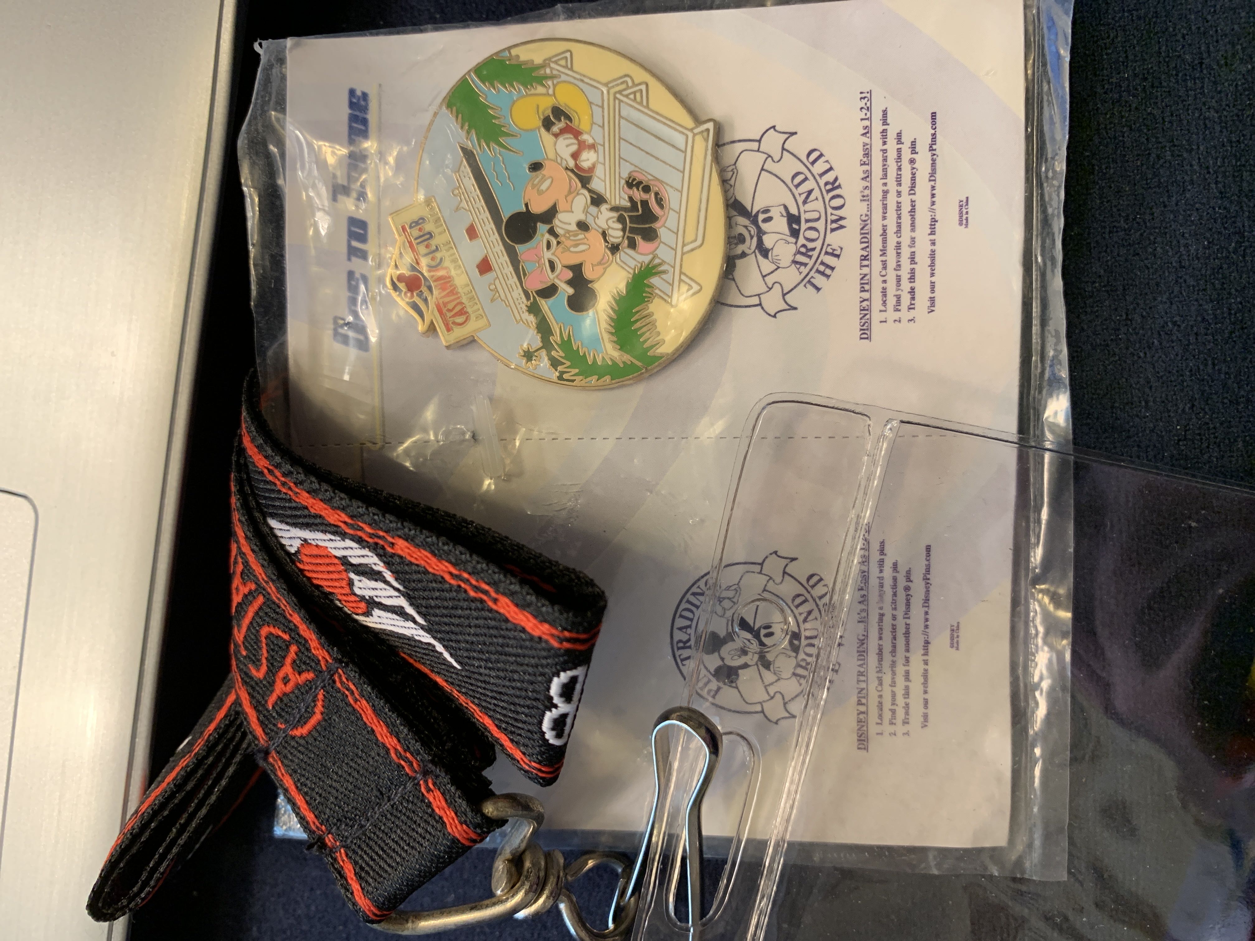 Castaway Club - Lanyard and 2 Pin Set (Gift) Pin Only-Aqua Lounge Lt Pink Bow  pin collectible - Main Image 2