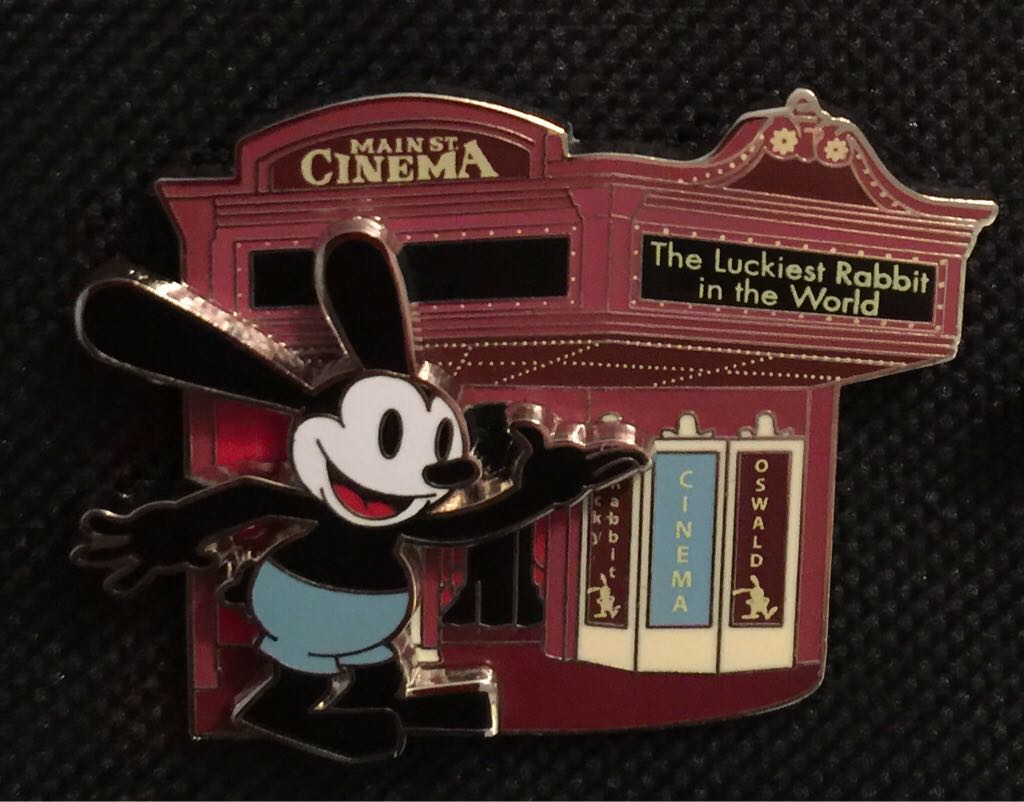 DCL Captain's Choice -- Captain Mickey with Coat of Arms