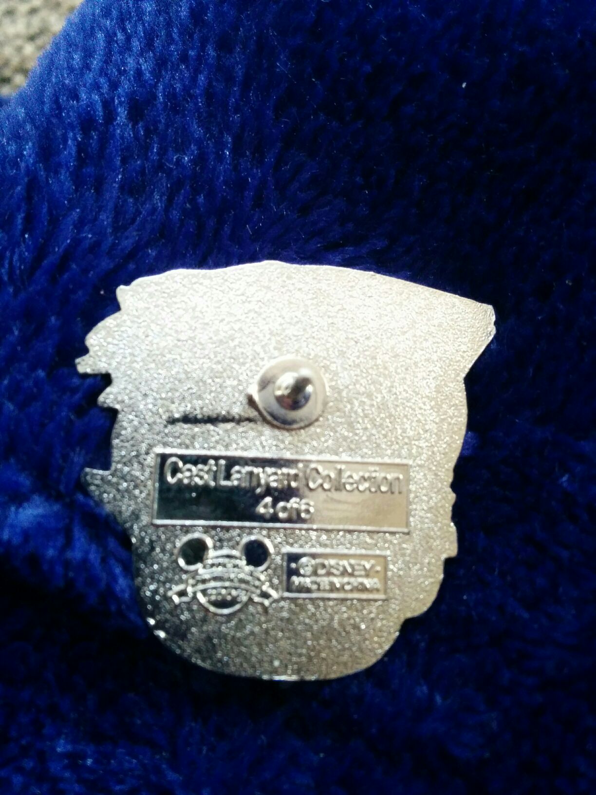 DLR - Cast Lanyard Series 4 - POTC (Avast ye Matey!) - Disney pin collectible - Main Image 2