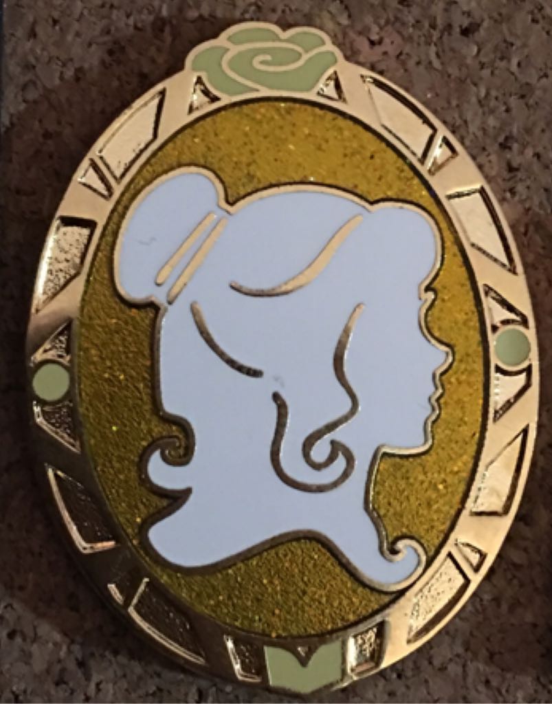 Belle Cameo  pin collectible - Main Image 1