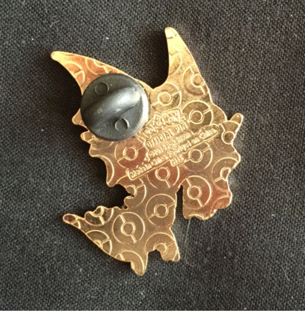 Red Gyarados  pin collectible - Main Image 2