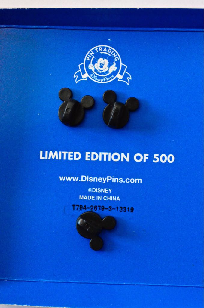 2014.   Annual Pass. Members - Pin pin collectible [Barcode 400008177504] - Main Image 2