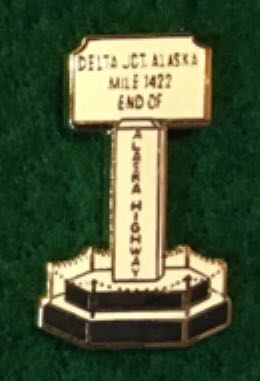 ZZ- Pin Button MGM Mickey And Minnie