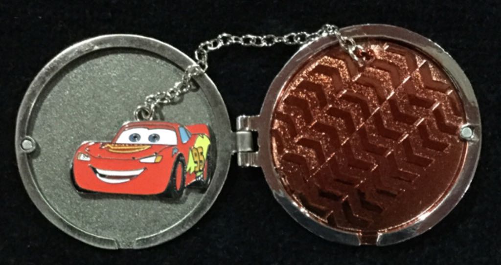 Cars Medal - Pin pin collectible [Barcode 400008179676] - Main Image 2