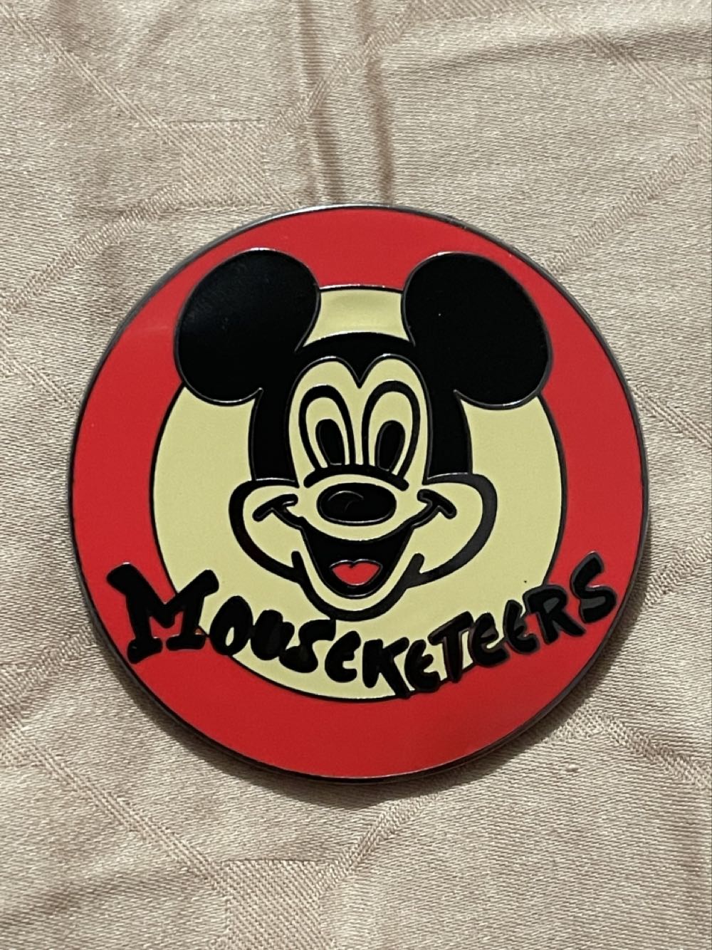 Mouseketeers (Mickey Mouse Club) - Rack pin collectible [Barcode 400008652889] - Main Image 3