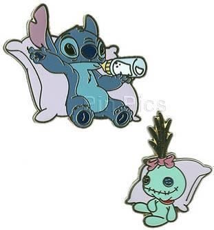 Stitch And Scrump On Pillows  pin collectible [Barcode 400000134246] - Main Image 1