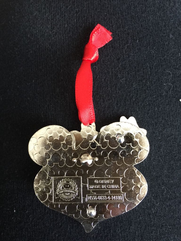 The Holidays Are Swell Mickey Mouse  pin collectible [Barcode 400008853200] - Main Image 2