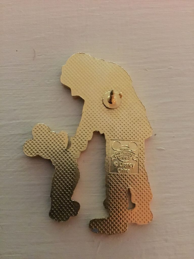 Mickey And Soldier  pin collectible - Main Image 2