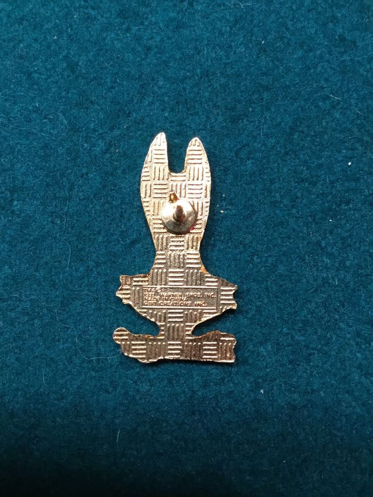 Bugs Six Flags  pin collectible - Main Image 2